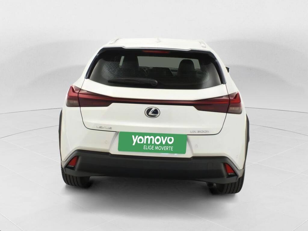 Lexus UX 300H PLUS 2.0 HYBRID 199 CV AUTO 5P 4