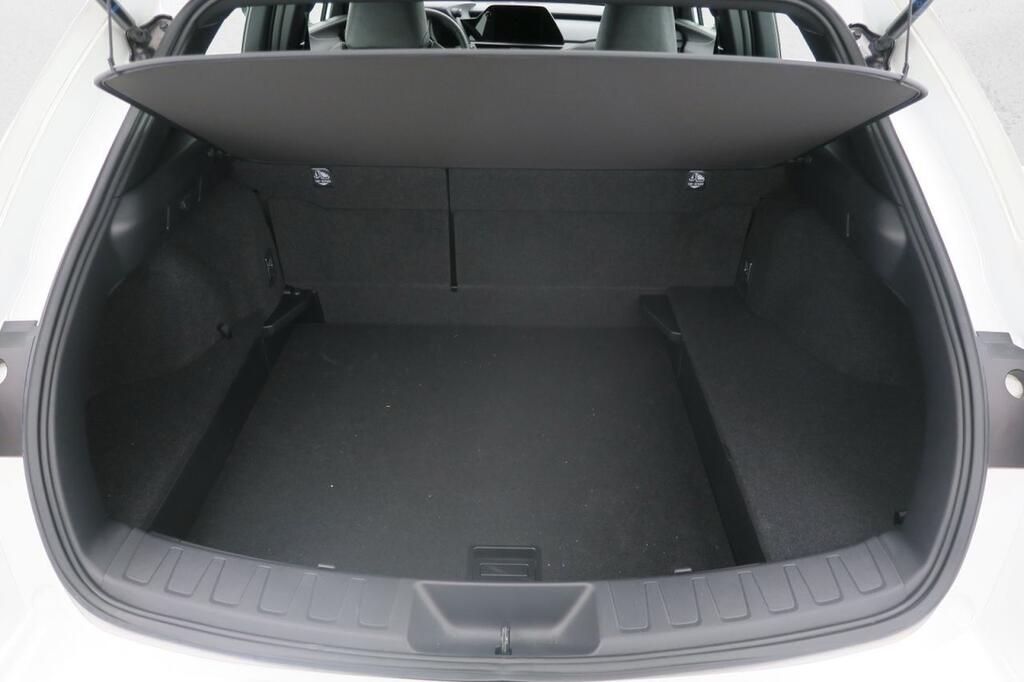 Lexus UX 300H PLUS 2.0 HYBRID 199 CV AUTO 5P 15