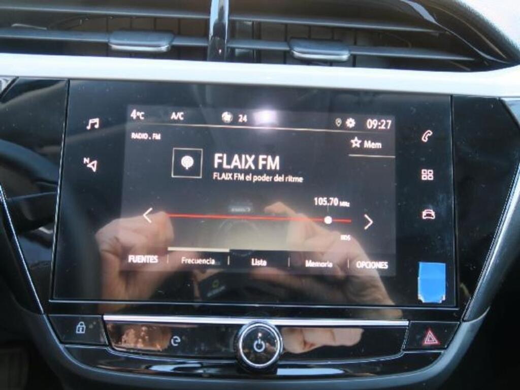 Opel Corsa -e Design & Tech BEV 50kWh 136 CV (100kW) 7