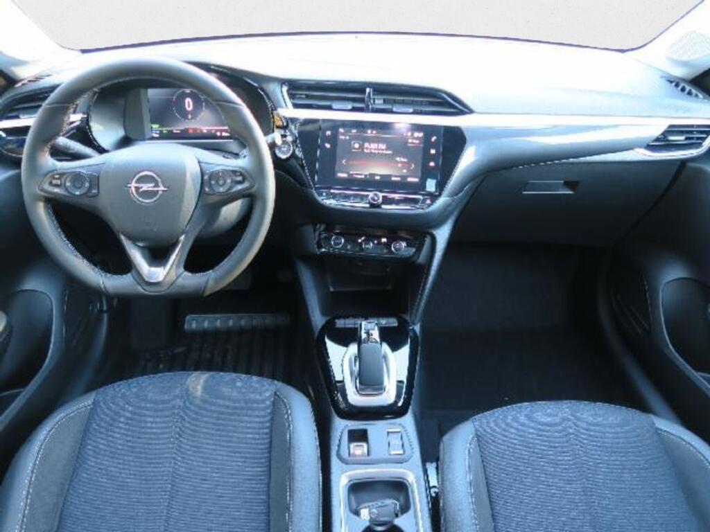 Opel Corsa -e Design & Tech BEV 50kWh 136 CV (100kW) 4