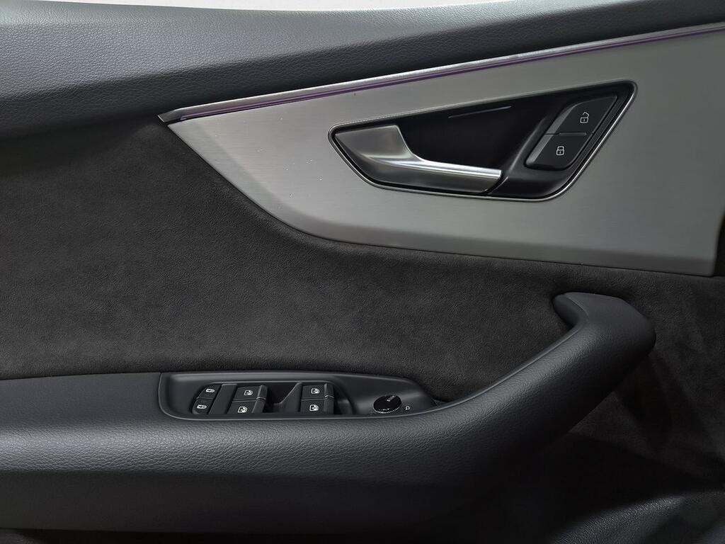 Audi Q8 45 TDI 170kW Black L quattro tiptronic 12