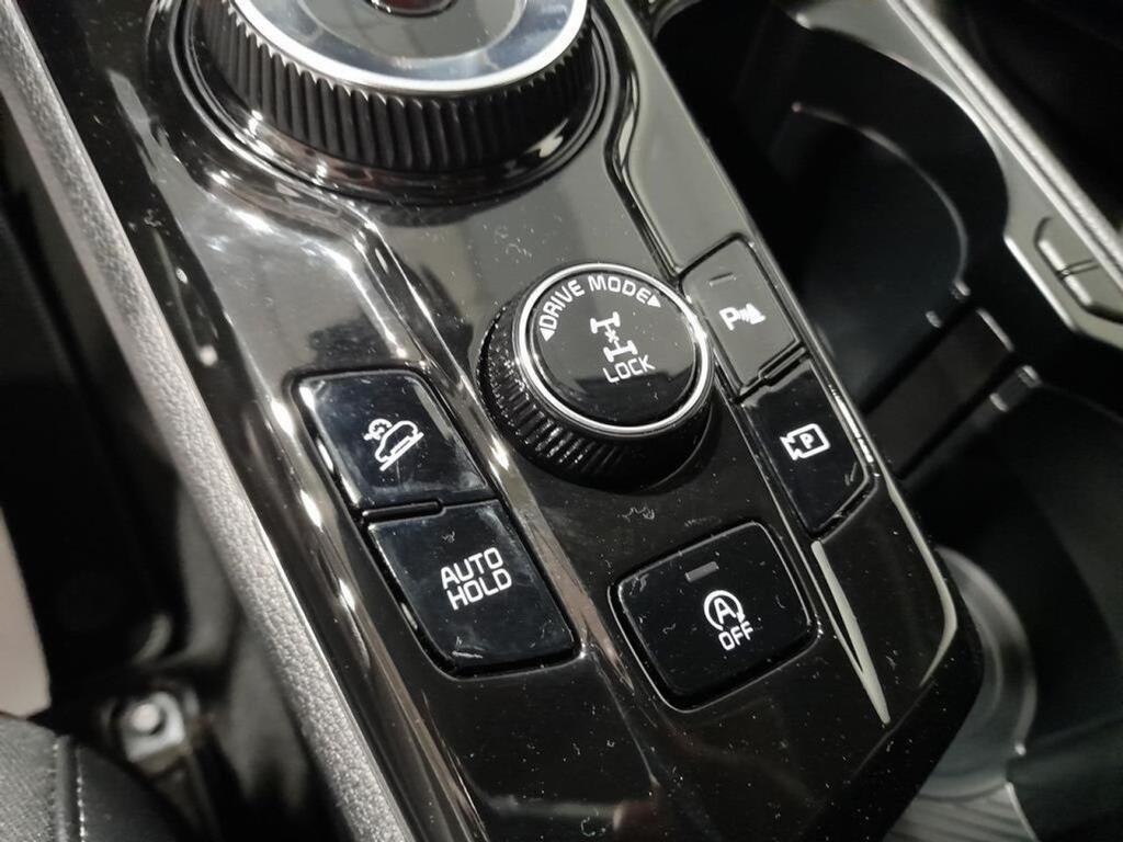 Kia Sportage 1.6 T-GDi MHEV 180CV Tech 4x4 DCT 28