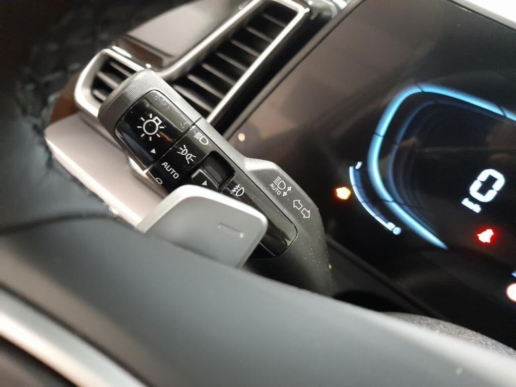 Kia Sportage 1.6 T-GDi MHEV 180CV Tech 4x4 DCT 17