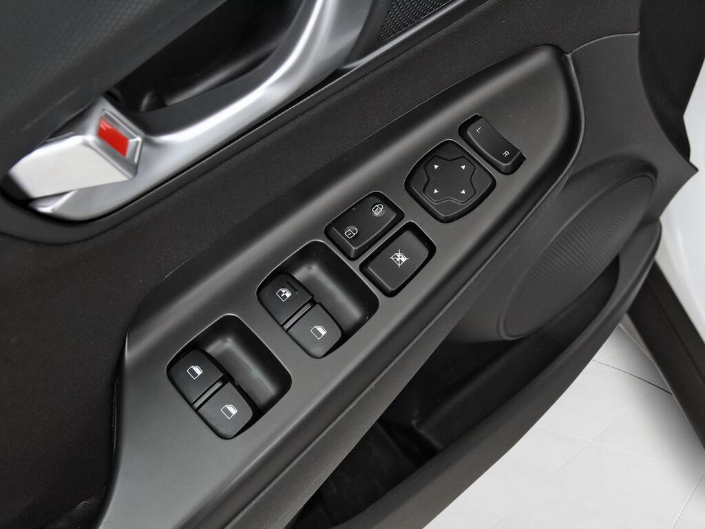 Hyundai Kona 1.0 TGDI Maxx 4X2 13