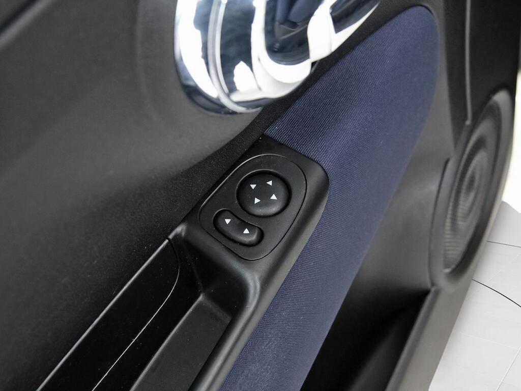 Fiat 500 Cult 1.0 Hybrid 51KW (70 CV) 13