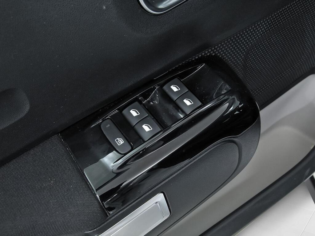 Citroën C3 PureTech 60KW (83CV) Shine 13