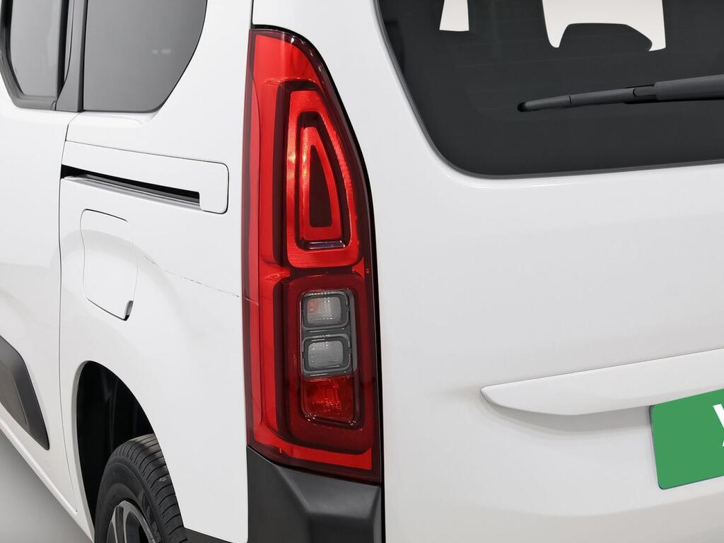 Citroën Berlingo 1.5 BLUEHDI 100 TALLA M SHINE BUSINESS 5P (N1) 31