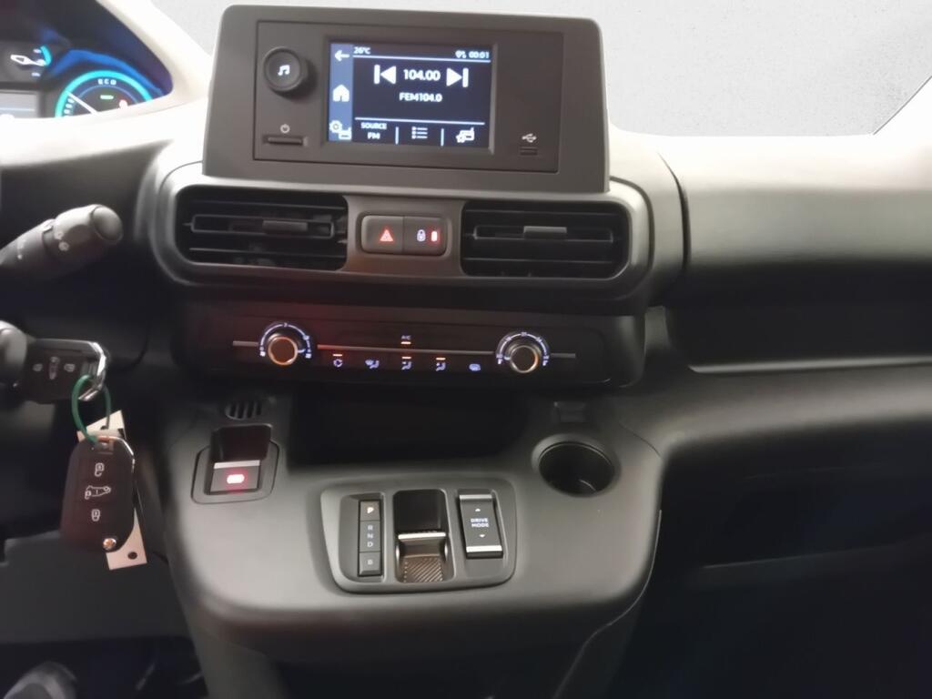 Peugeot Partner E-PARTNER FG STANDARD 800 KG BEV (100KW) 136CV 6