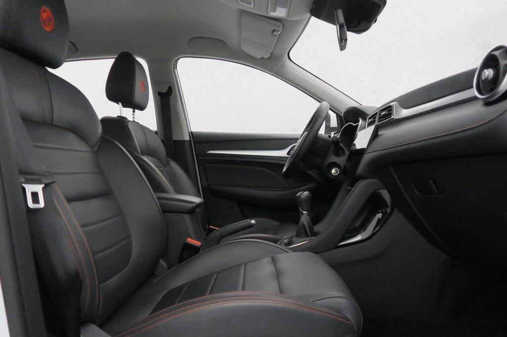 MG ZS SUV 1.5 LUXURY 106 5P 21