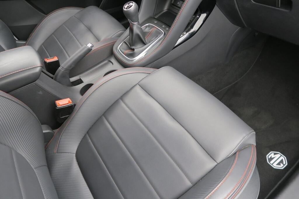 MG ZS SUV 1.5 LUXURY 106 5P 22