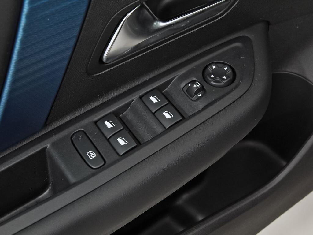 Citroën C4 ë-C4 eléctrico 100kW 50kWh Shine 13