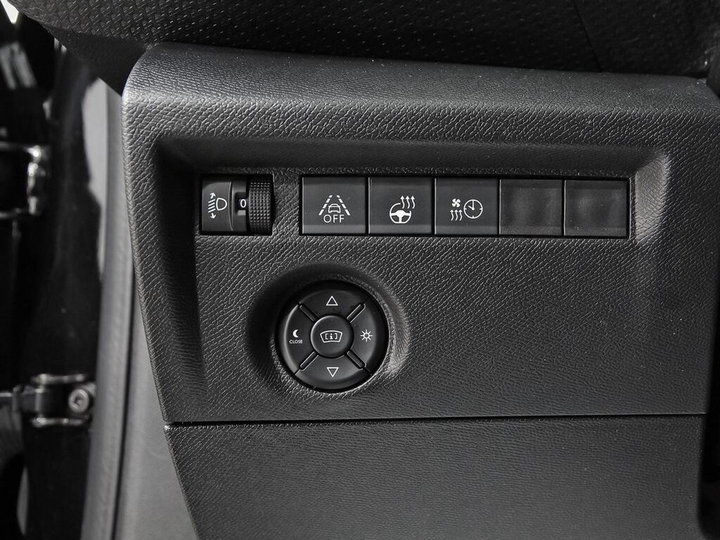 Citroën C4 ë-C4 eléctrico 100kW 50kWh Shine 14