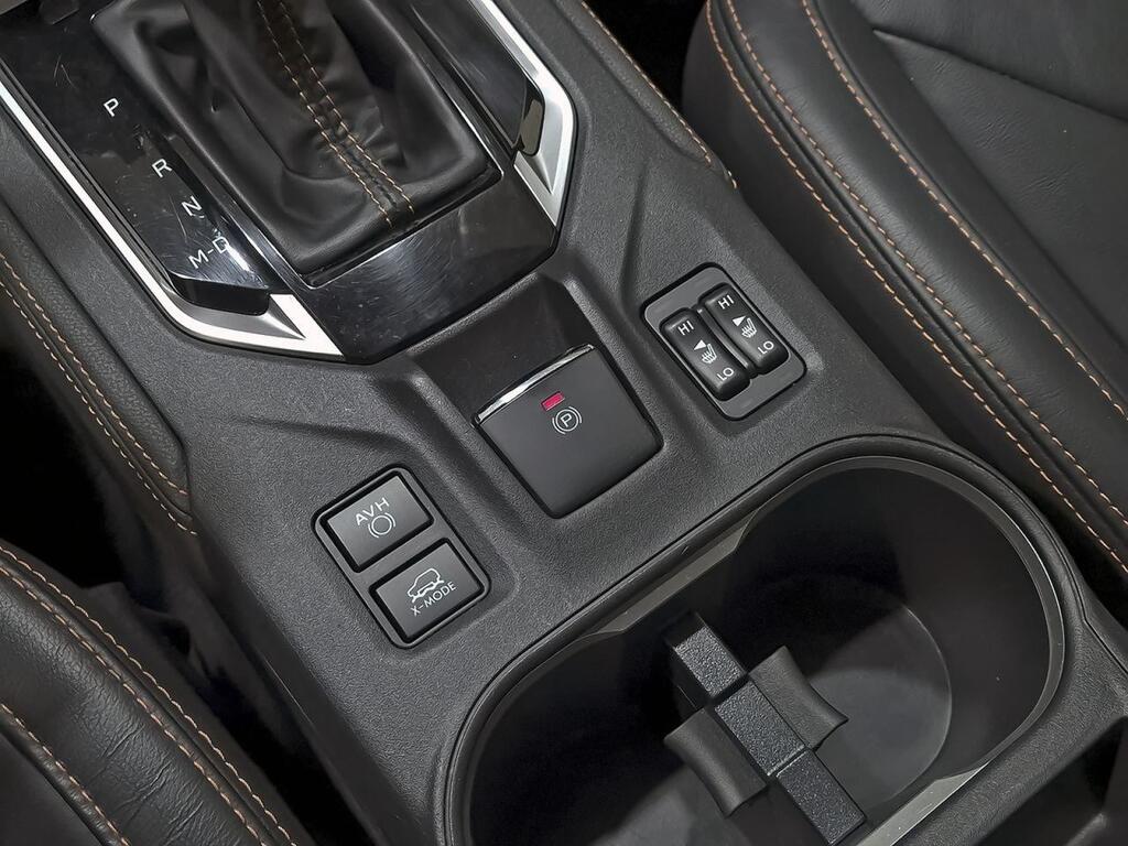 Subaru XV 2.0i Hybrid CVT Executive Plus 28