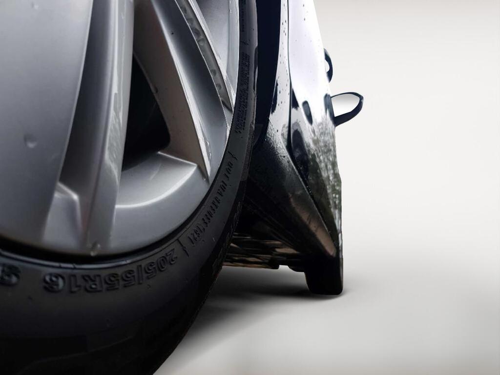 Volkswagen Golf VIII LIFE 1.5 TSI 130 CV 5P 19