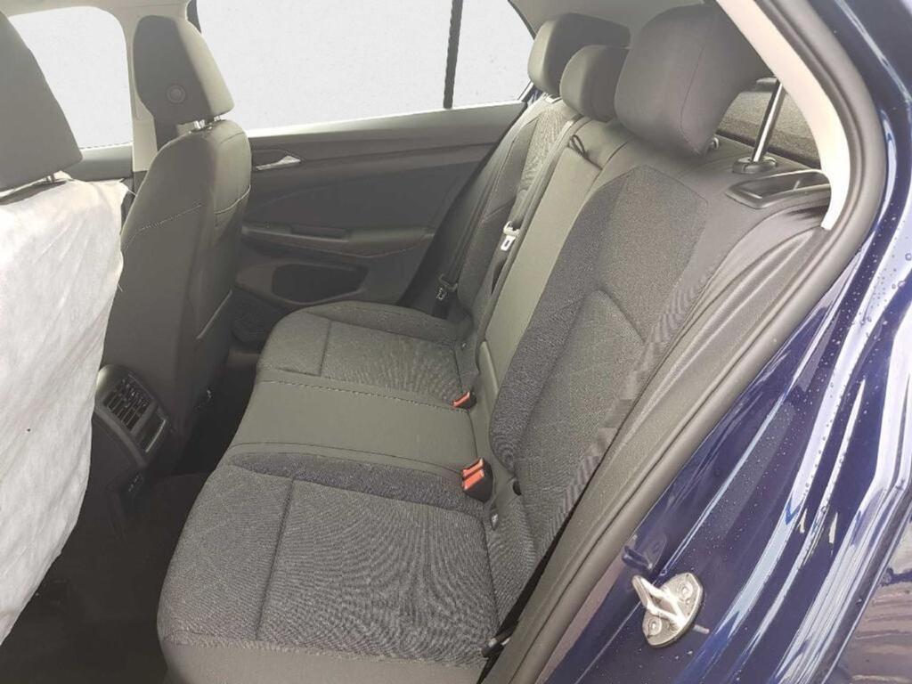 Volkswagen Golf VIII LIFE 1.5 TSI 130 CV 5P 13
