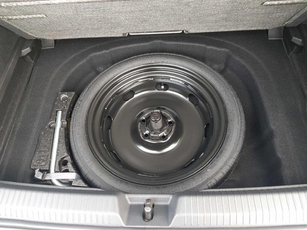 Volkswagen Golf VIII LIFE 1.5 TSI 130 CV 5P 17