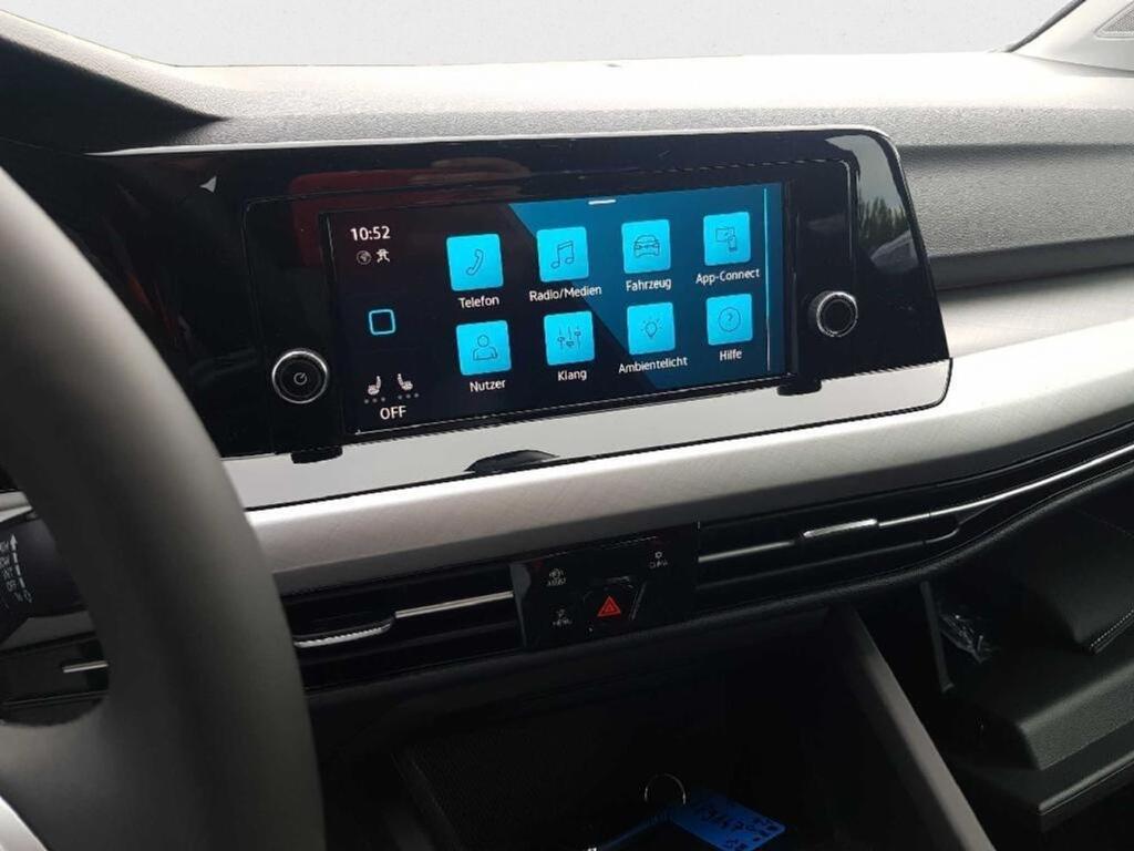 Volkswagen Golf VIII LIFE 1.5 TSI 130 CV 5P 10