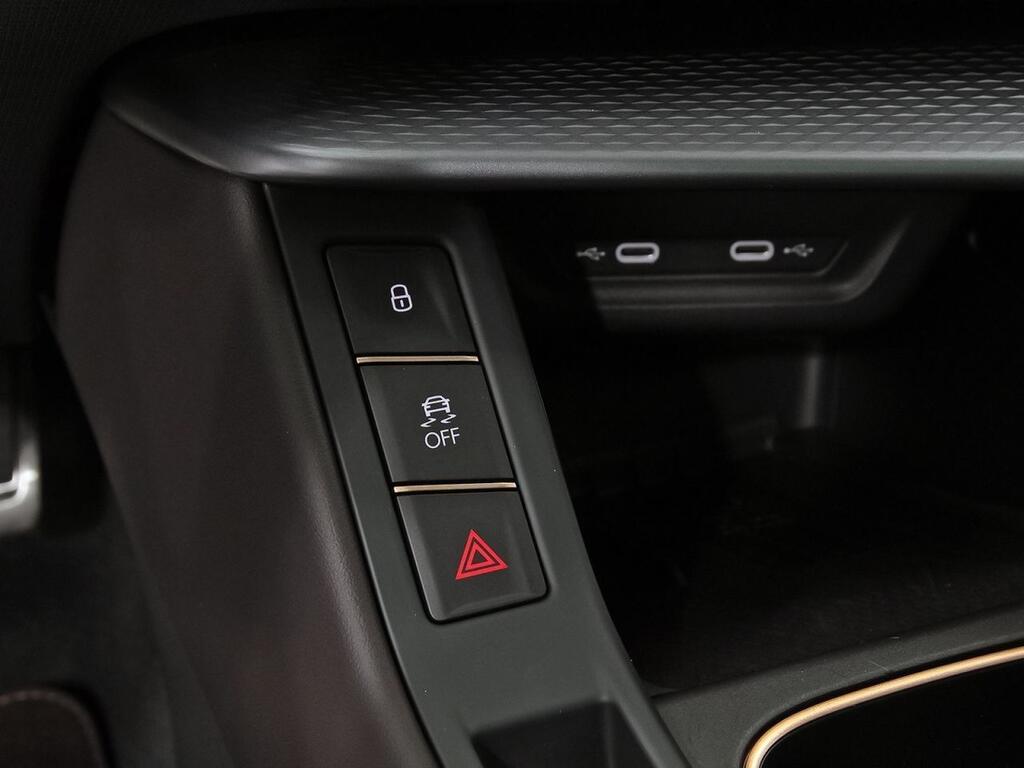 Cupra Terramar 1.5 TSI e-Hybrid 200kW (272 CV) VZ DSG 36