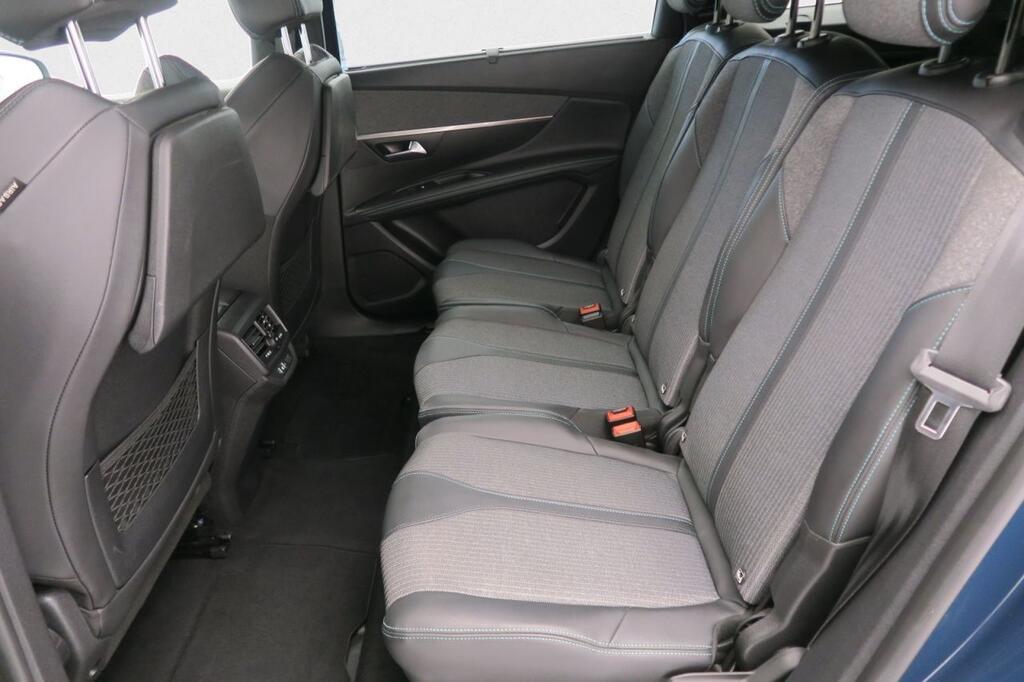 Peugeot 5008 ALLURE PACK 1.2 PURETECH 130 CV AUTO+ENGANCHE 5P 7 PLAZAS 21