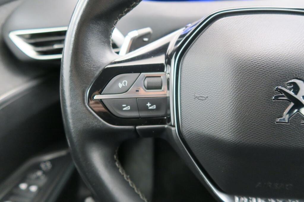 Peugeot 5008 ALLURE PACK 1.2 PURETECH 130 CV AUTO+ENGANCHE 5P 7 PLAZAS 15