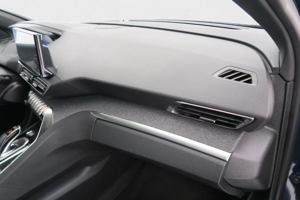 Peugeot 5008 ALLURE PACK 1.2 PURETECH 130 CV AUTO+ENGANCHE 5P 7 PLAZAS 18