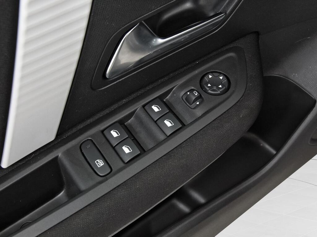 Citroën C4 X Hybrid 136 e-DCS6 You 13