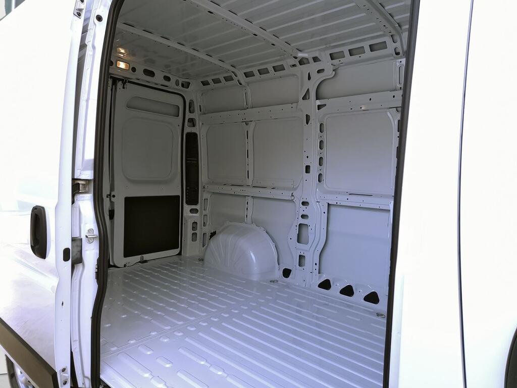 Fiat Ducato 2.2 BLUEHDI 140CV 33 L2H2 4P 9