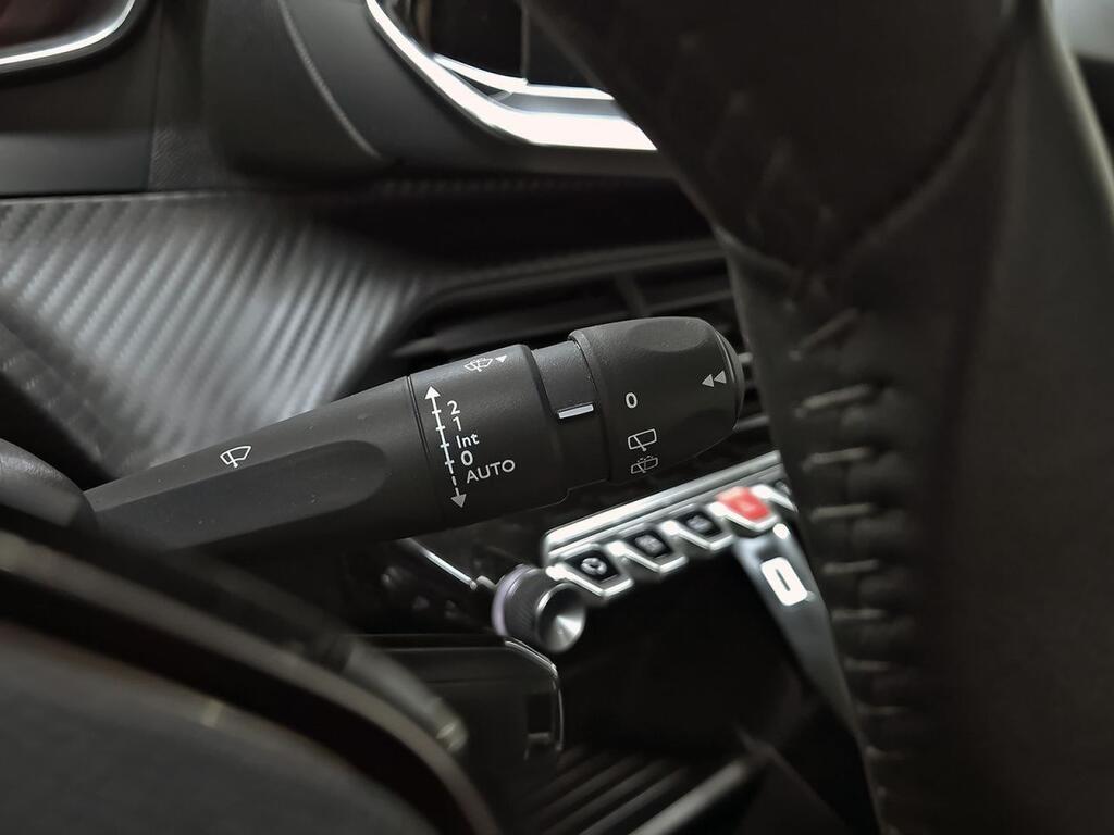 Peugeot 2008 ACTIVE PACK 1.2 PURETECH 100CV S&S 6VEL MAN 5P 17