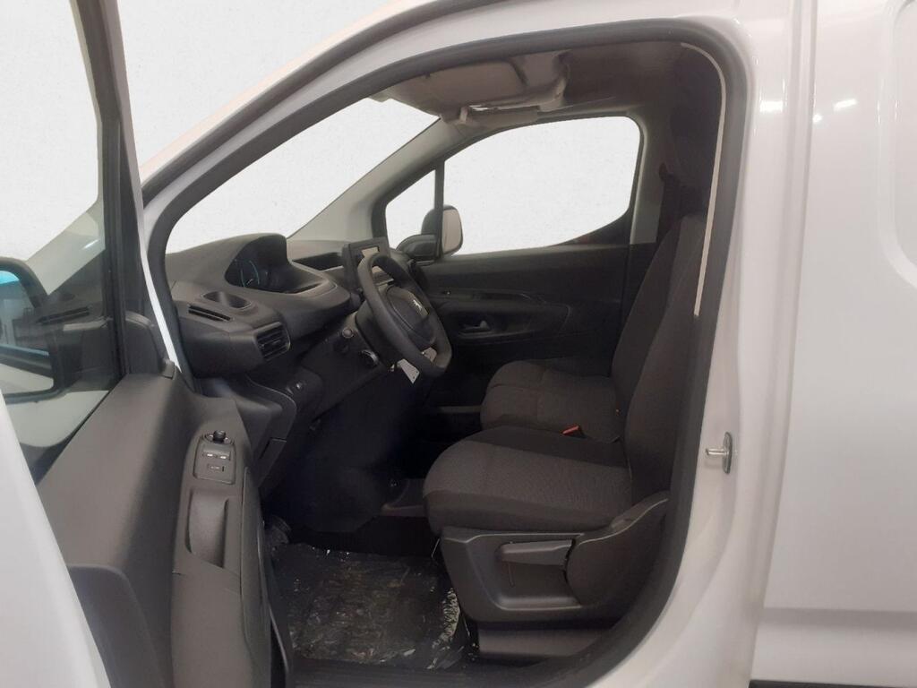 Peugeot Partner E-PARTNER FG STANDARD 800 KG BEV (100KW) 136CV 10