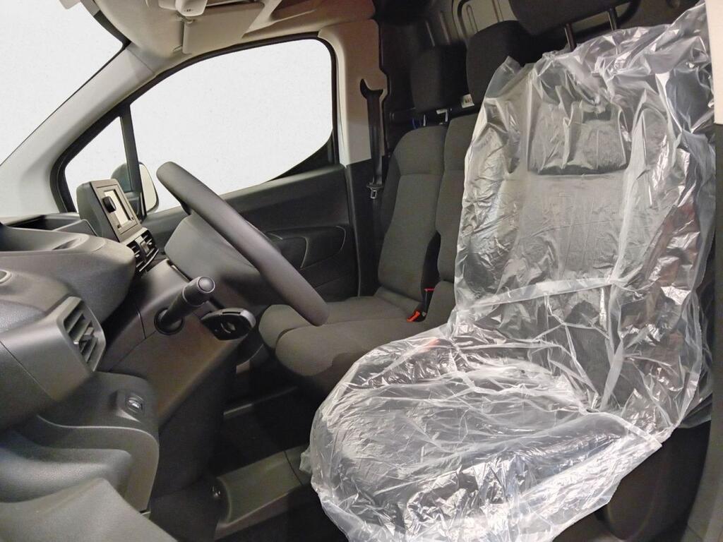 Peugeot Partner E-PARTNER FG STANDARD 800 KG BEV (100KW) 136CV 13