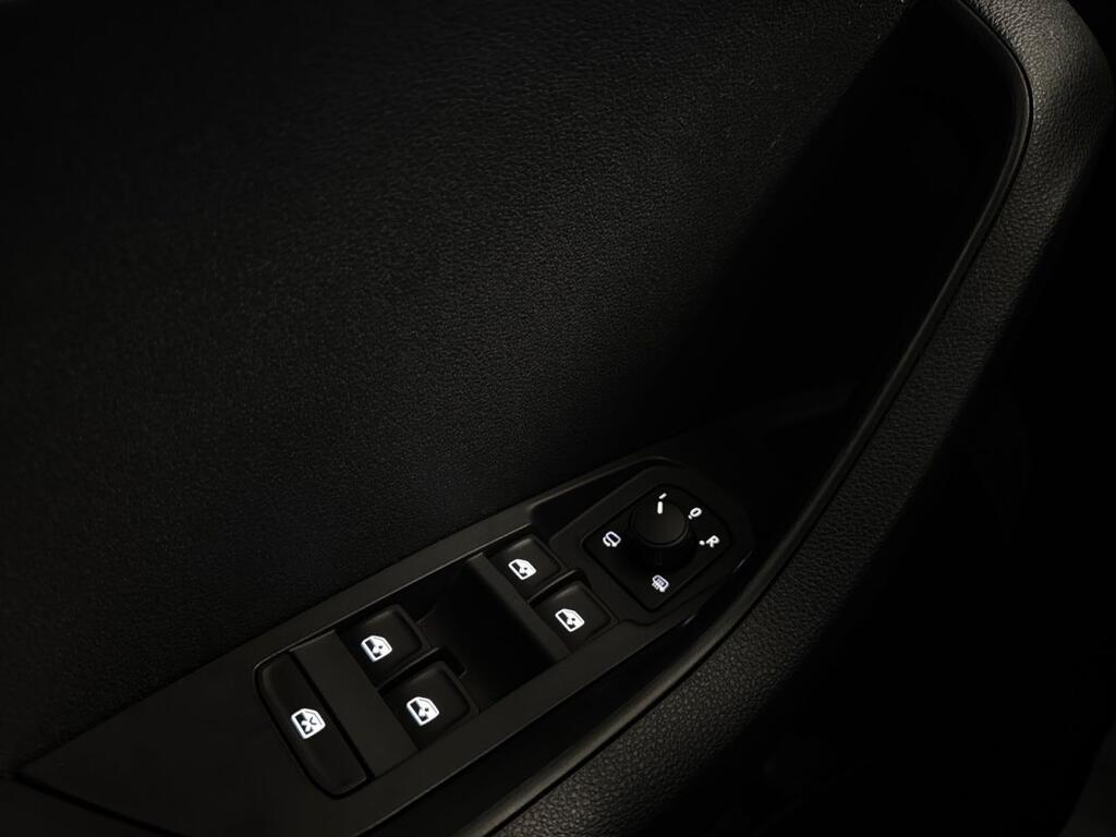 Skoda Karoq 1.0 TSI 81kW (110CV) Ambition 13