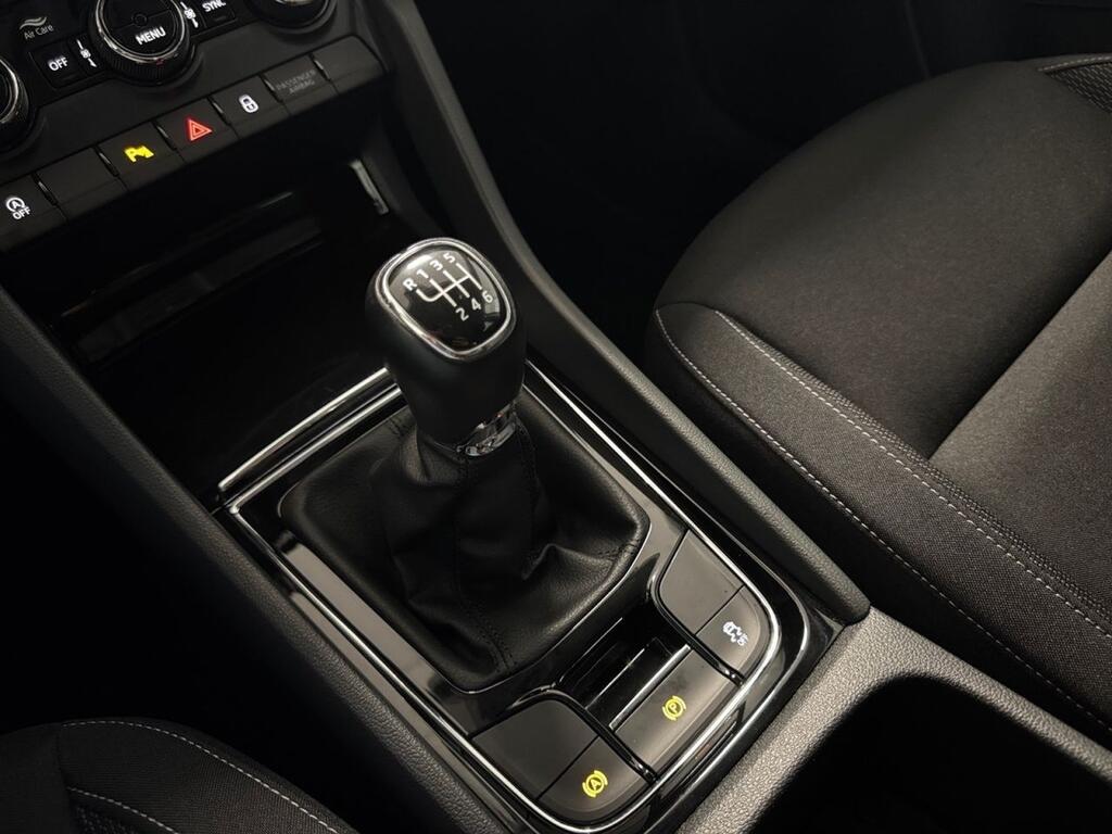 Skoda Karoq 1.0 TSI 81kW (110CV) Ambition 18