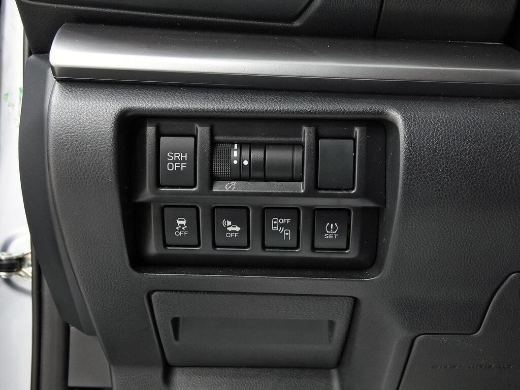 Subaru XV 2.0i Hybrid CVT Executive Plus 15