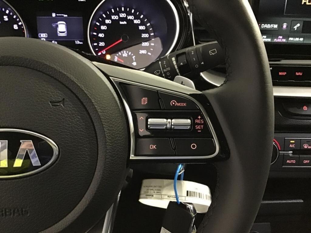 Kia Ceed 1.6 MHEV 100kW (136CV) Tech DCT 7