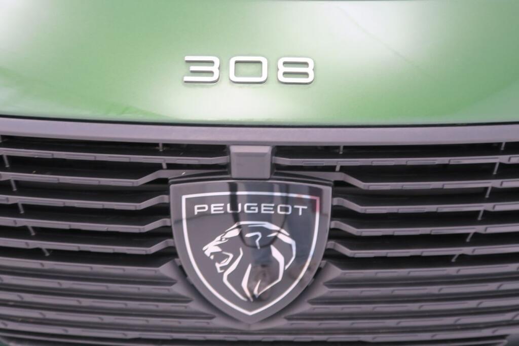 Peugeot 308 5P Active Hybrid 180 eEAT8 19