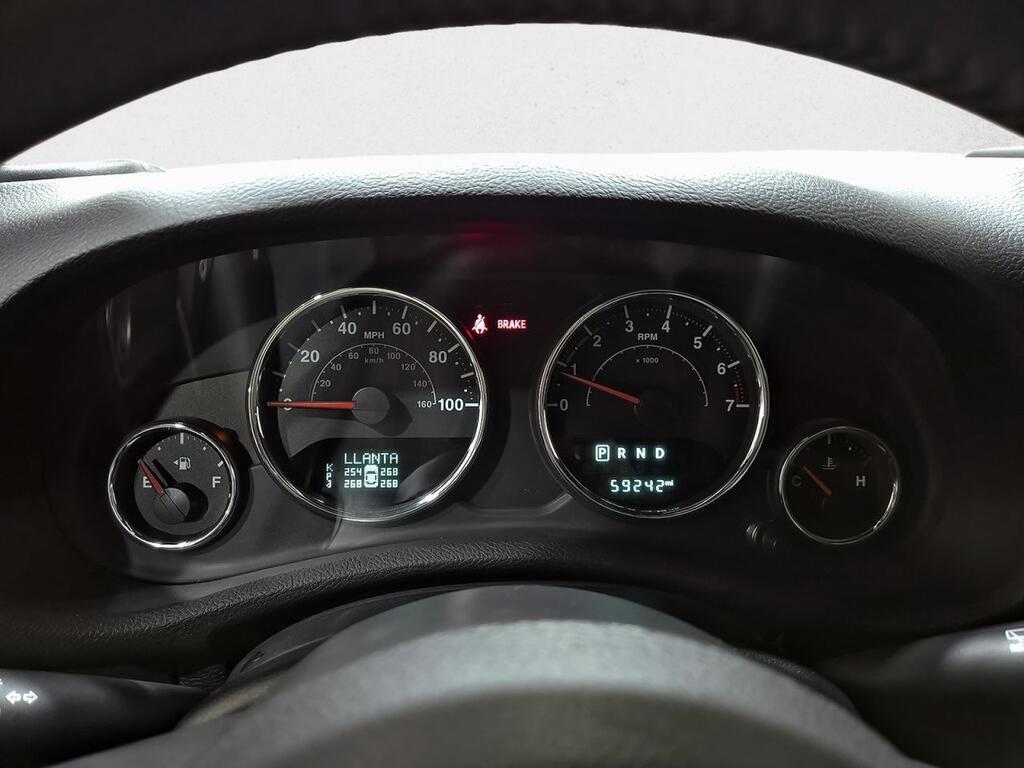 Jeep Wrangler 3.6 V6 Sahara Auto 13