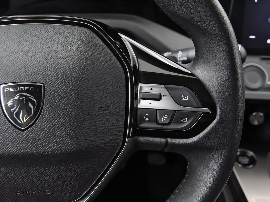 Peugeot 308 5P Active Pack PureTech 130 S&S MAN 17