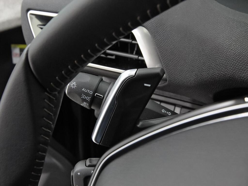 Peugeot 5008 1.5 BlueHDi 96kW S&S Allure Pack EAT8 17