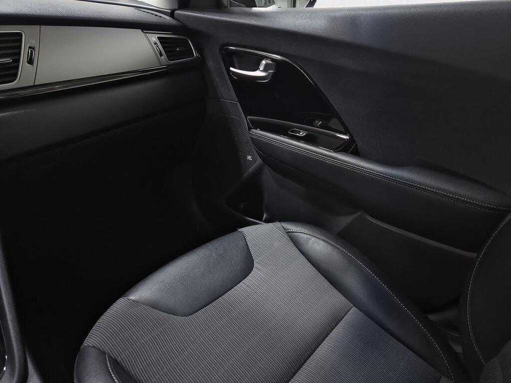 Kia Niro 1.6 GDi Híbrido 104kW (141CV) Emotion 31