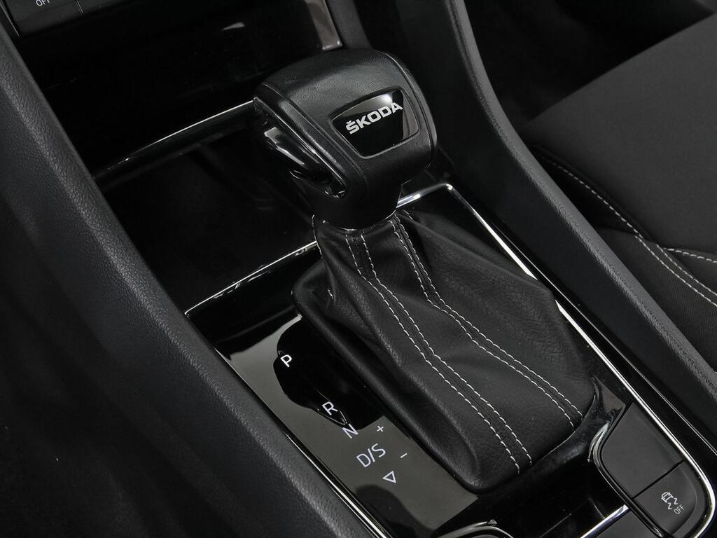 Skoda Karoq 1.5 TSI 110kW (150CV) DSG ACT Sportline 32