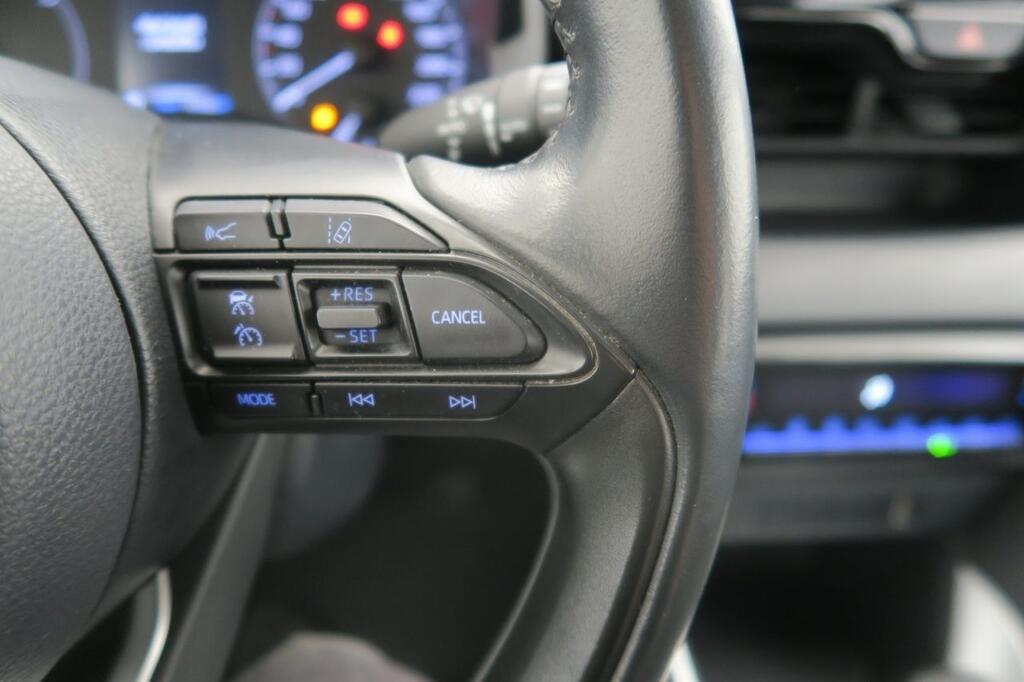 Toyota Yaris ACTIVE 1.5 VVT-I HYBRID TECH 116 CV 5P 14