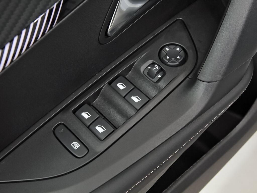 Peugeot 2008 N2008 Allure Hybrid 145 eDCS6 13