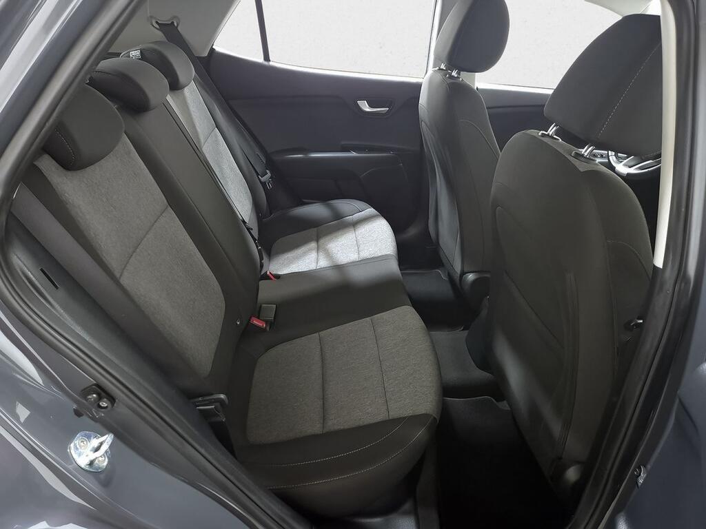 Kia Stonic 1.0 T-GDi 74kW (100CV) MHEV iMT Concept 8