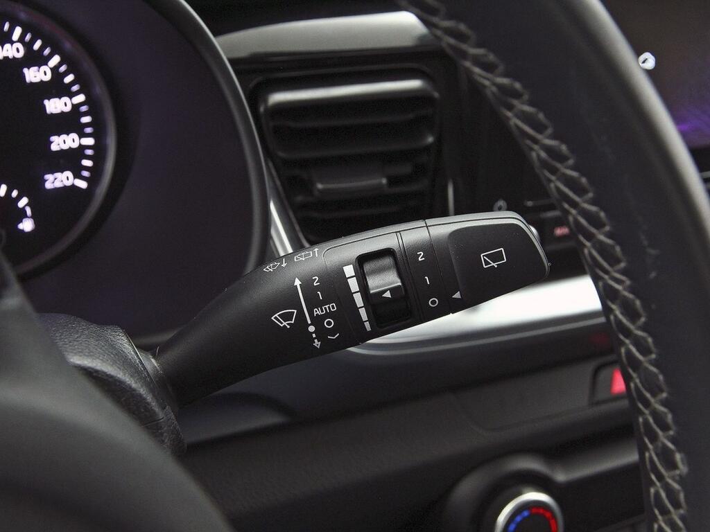 Kia Stonic 1.0 T-GDi 88kW (120CV) MHEV iMT Drive 18