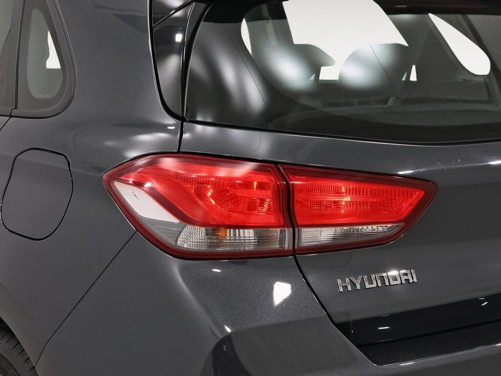 Hyundai i30 1.5 DPI Essence 26