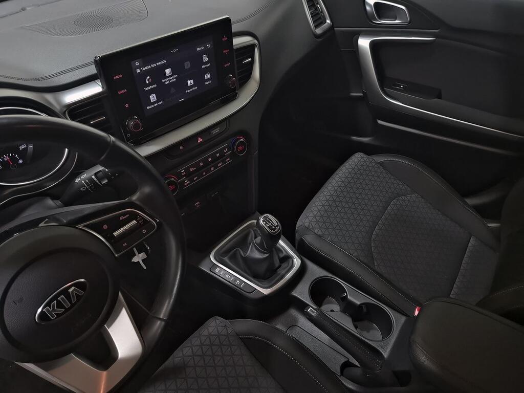 Kia XCeed 1.6 MHEV iMT Drive 100kW (136CV) 11