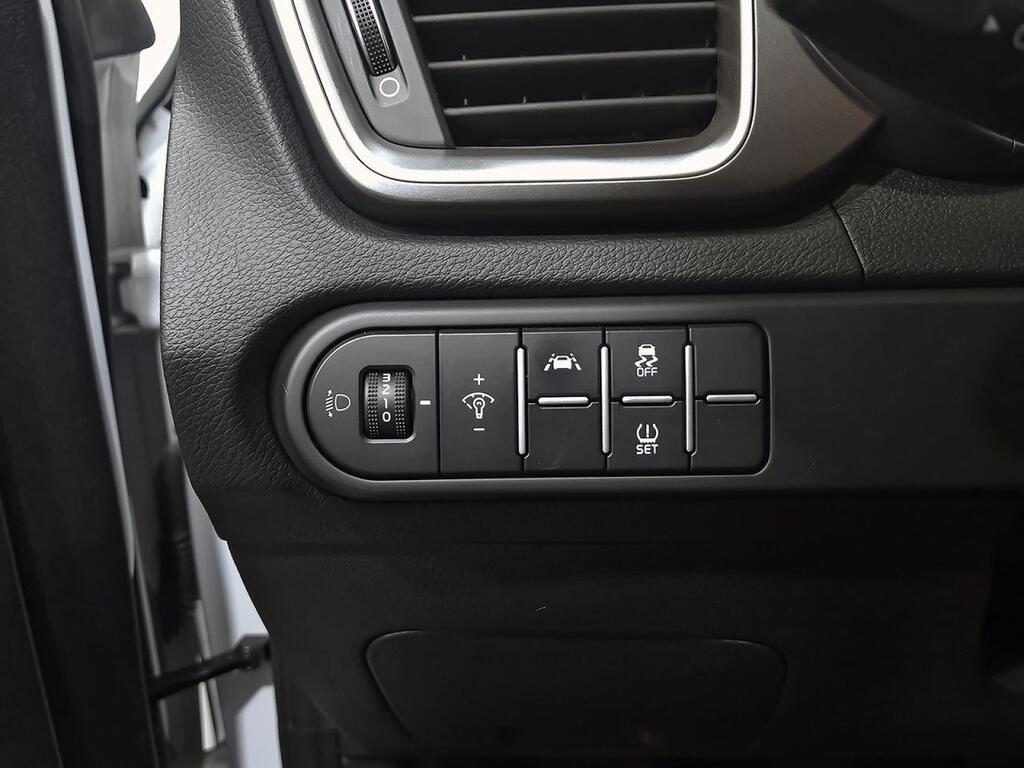 Kia XCeed 1.6 MHEV iMT Drive 100kW (136CV) 16