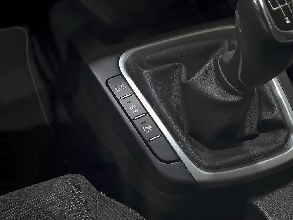 Kia XCeed 1.6 MHEV iMT Drive 100kW (136CV) 28