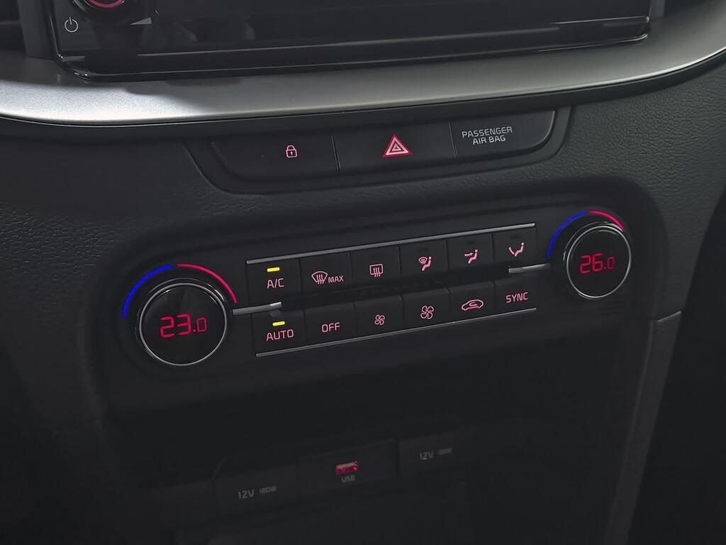 Kia XCeed 1.6 MHEV iMT Drive 100kW (136CV) 26