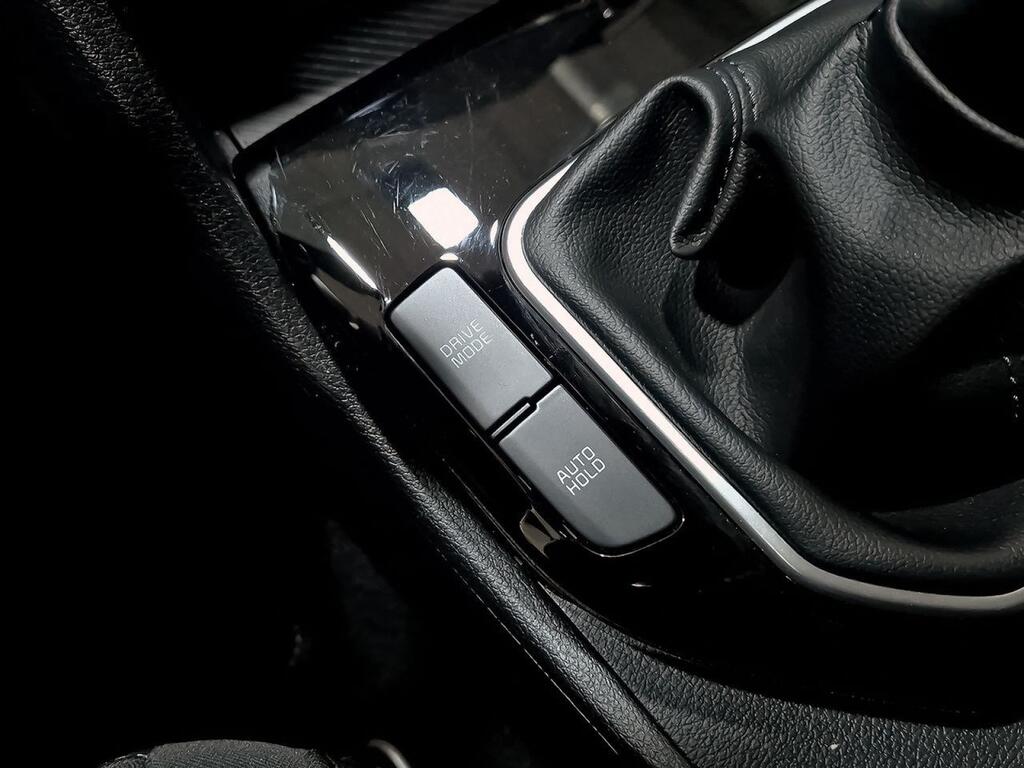 Kia Sportage 1.6 CRDi MHEV 100kW (136CV) Drive 4x2 15